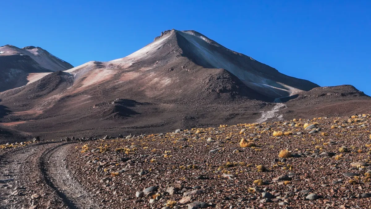 image-25-edited O Mistério dos "Vulcões Zumbis": Quando a Terra Desperta o Que Já Parecia Morto
